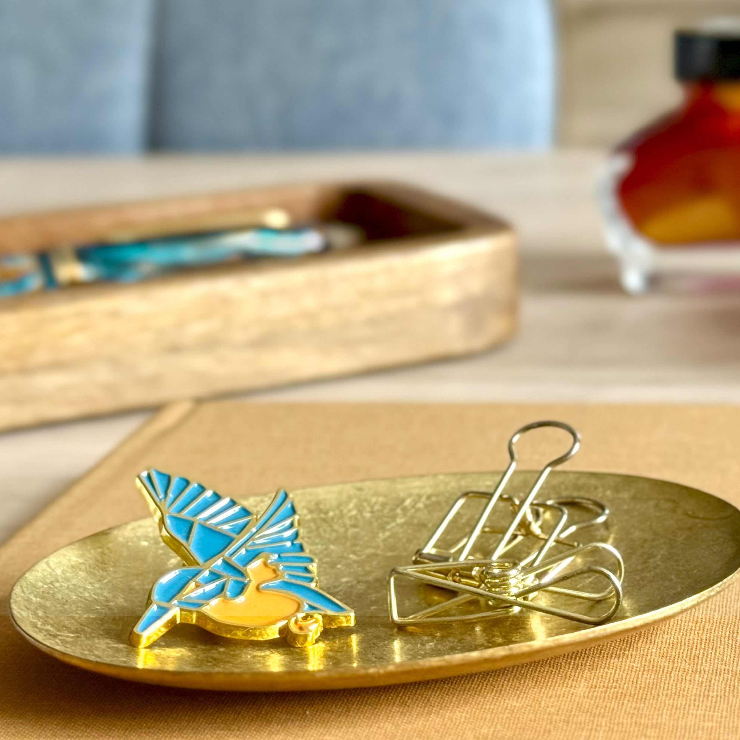 Esterbrook x BUNGUBOX Kingfisher Edition Lapel Pin