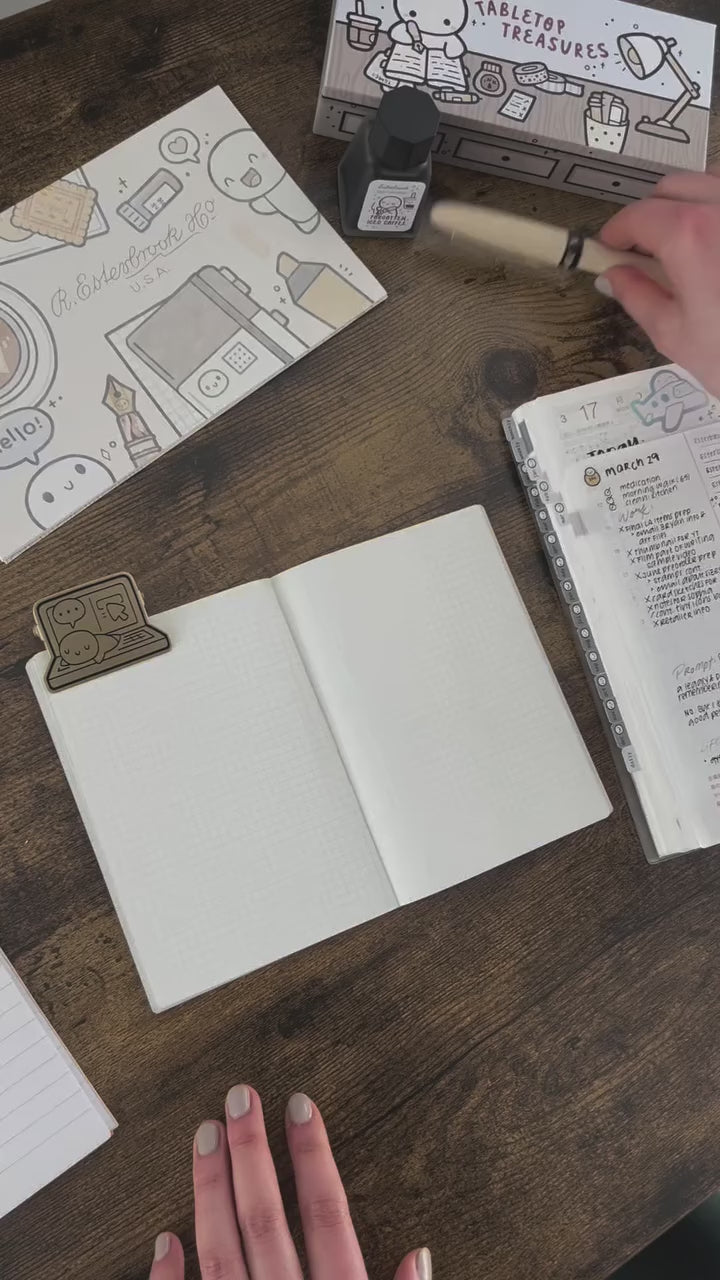 Load video: The different nib sizes and how they look!